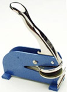 Heavy duty desktop embosser